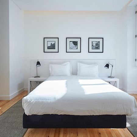 Hello Lisbon Terreiro Do Paco Apartments Exterior photo