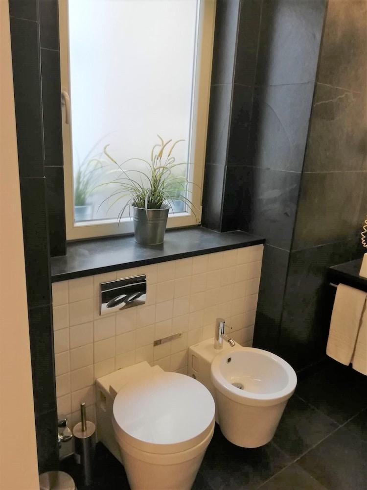 Hello Lisbon Terreiro Do Paco Apartments Exterior photo