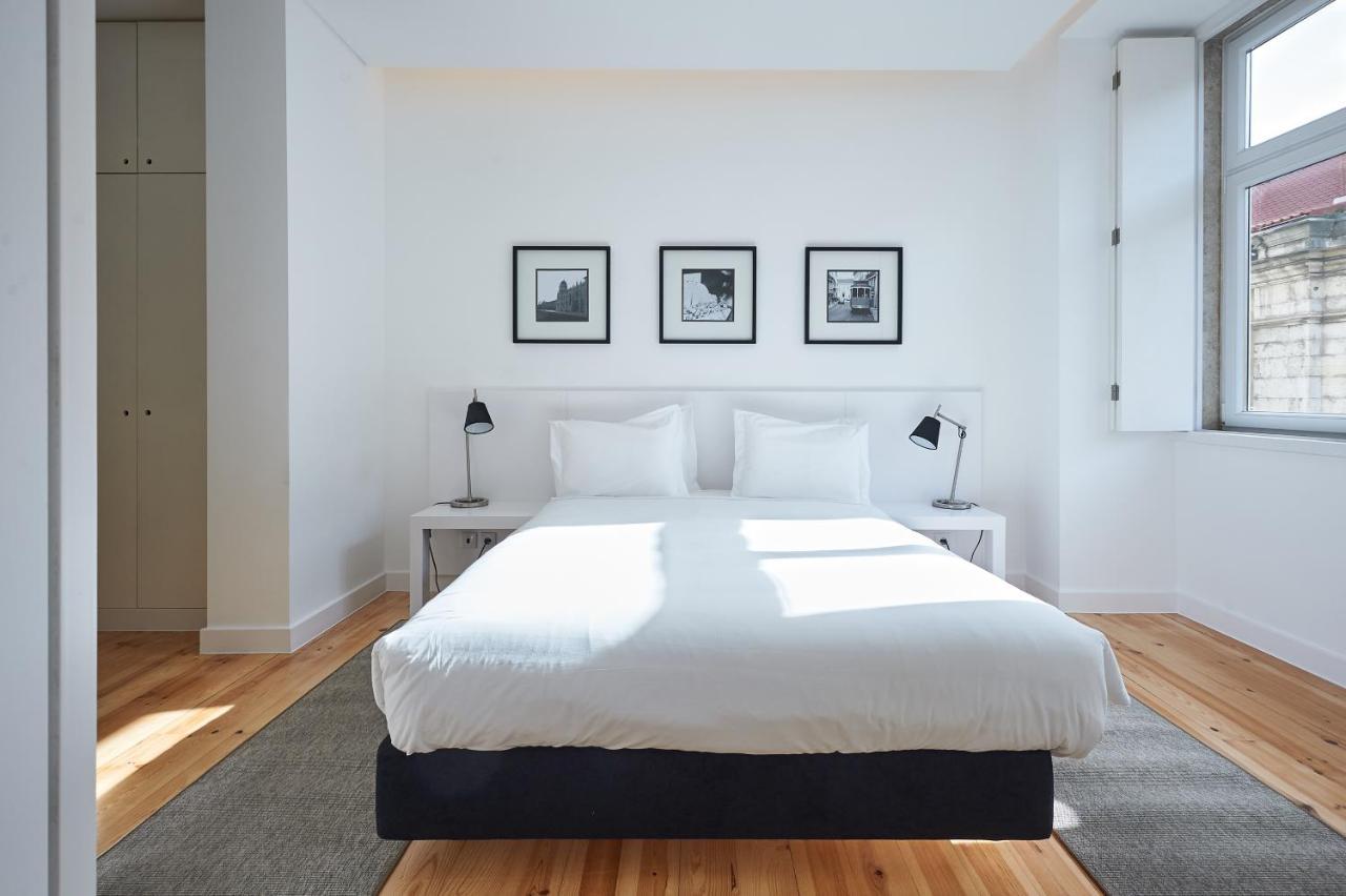 Hello Lisbon Terreiro Do Paco Apartments Exterior photo