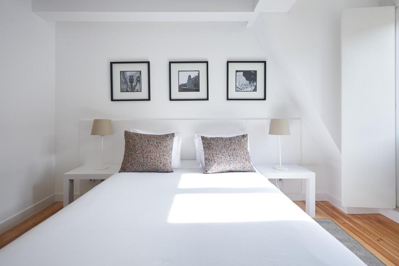 Hello Lisbon Terreiro Do Paco Apartments Exterior photo