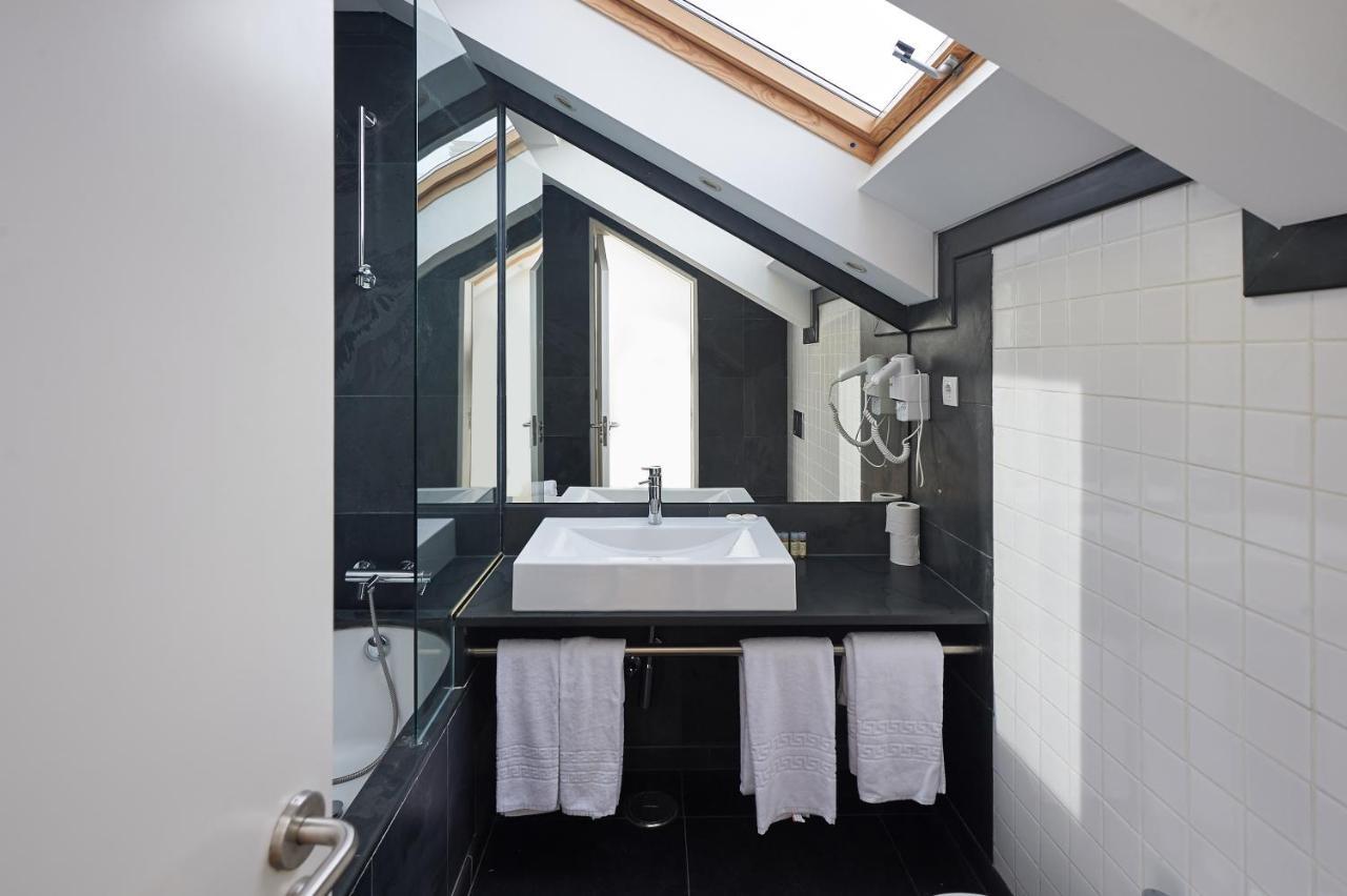 Hello Lisbon Terreiro Do Paco Apartments Exterior photo