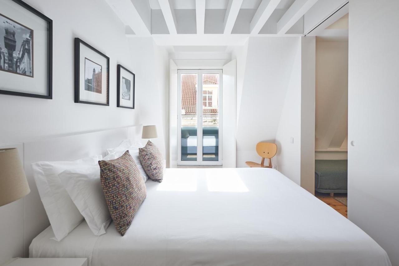 Hello Lisbon Terreiro Do Paco Apartments Exterior photo