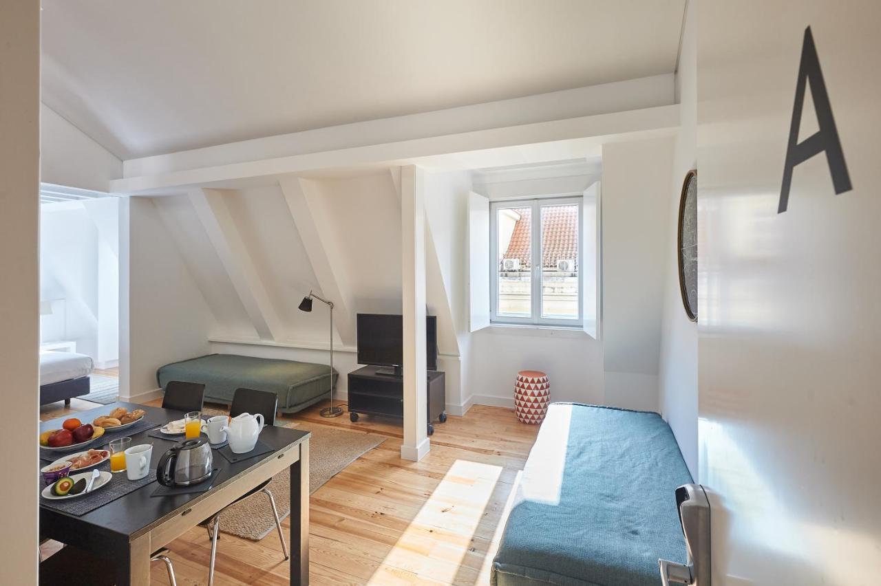 Hello Lisbon Terreiro Do Paco Apartments Exterior photo