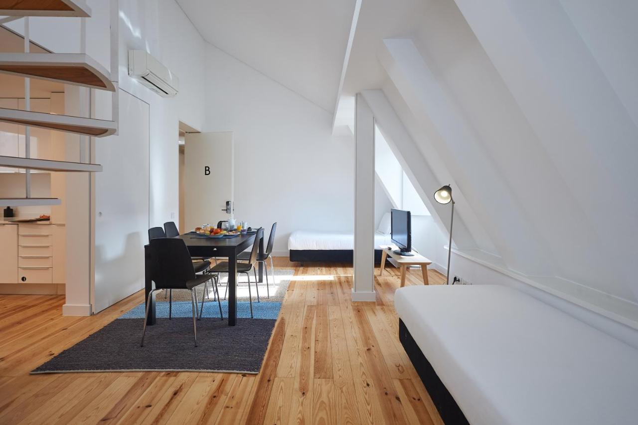 Hello Lisbon Terreiro Do Paco Apartments Exterior photo