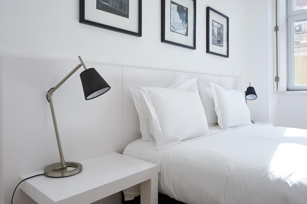 Hello Lisbon Terreiro Do Paco Apartments Exterior photo