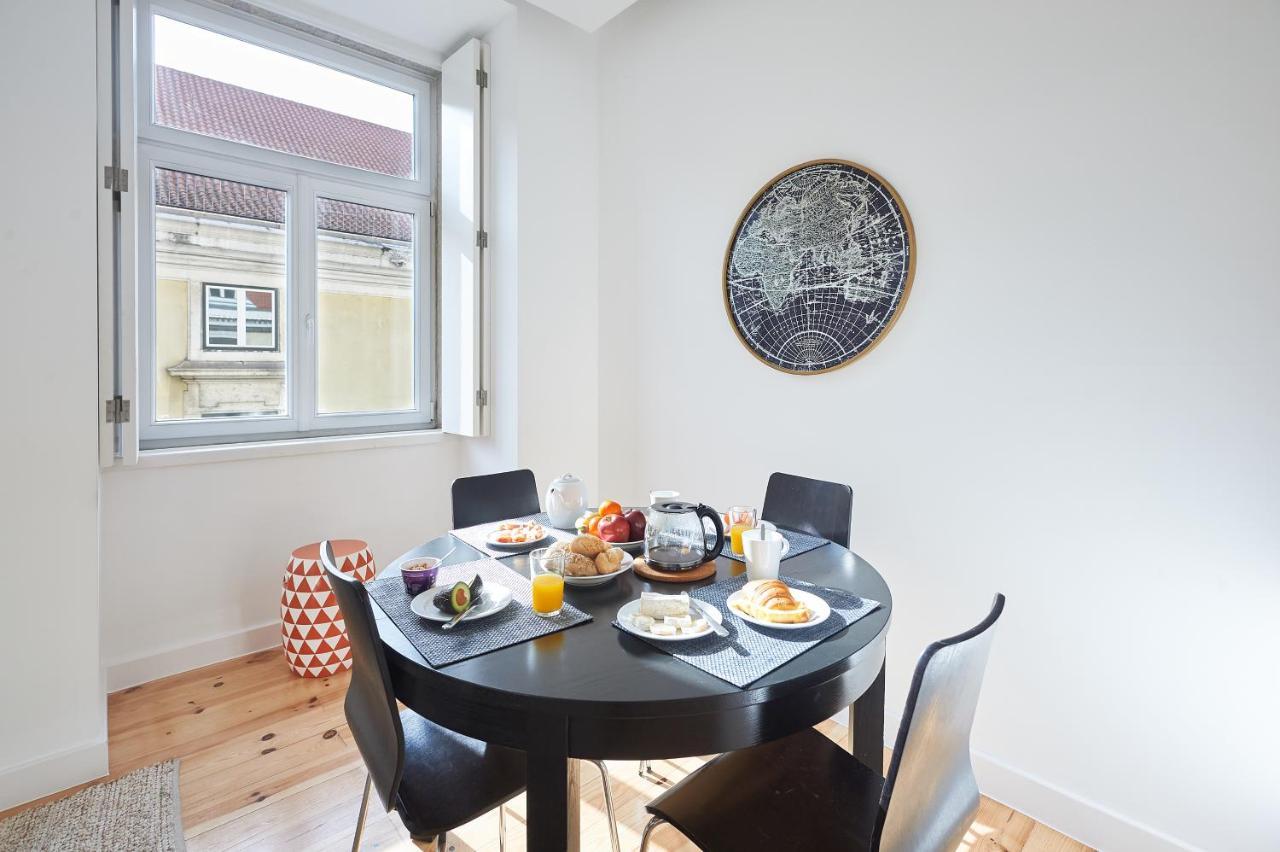 Hello Lisbon Terreiro Do Paco Apartments Exterior photo