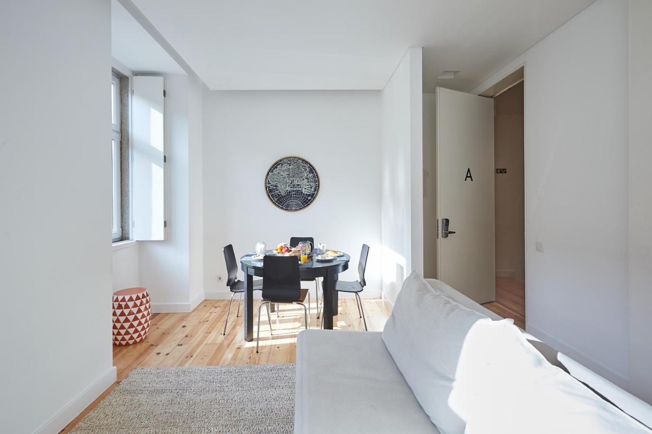 Hello Lisbon Terreiro Do Paco Apartments Exterior photo