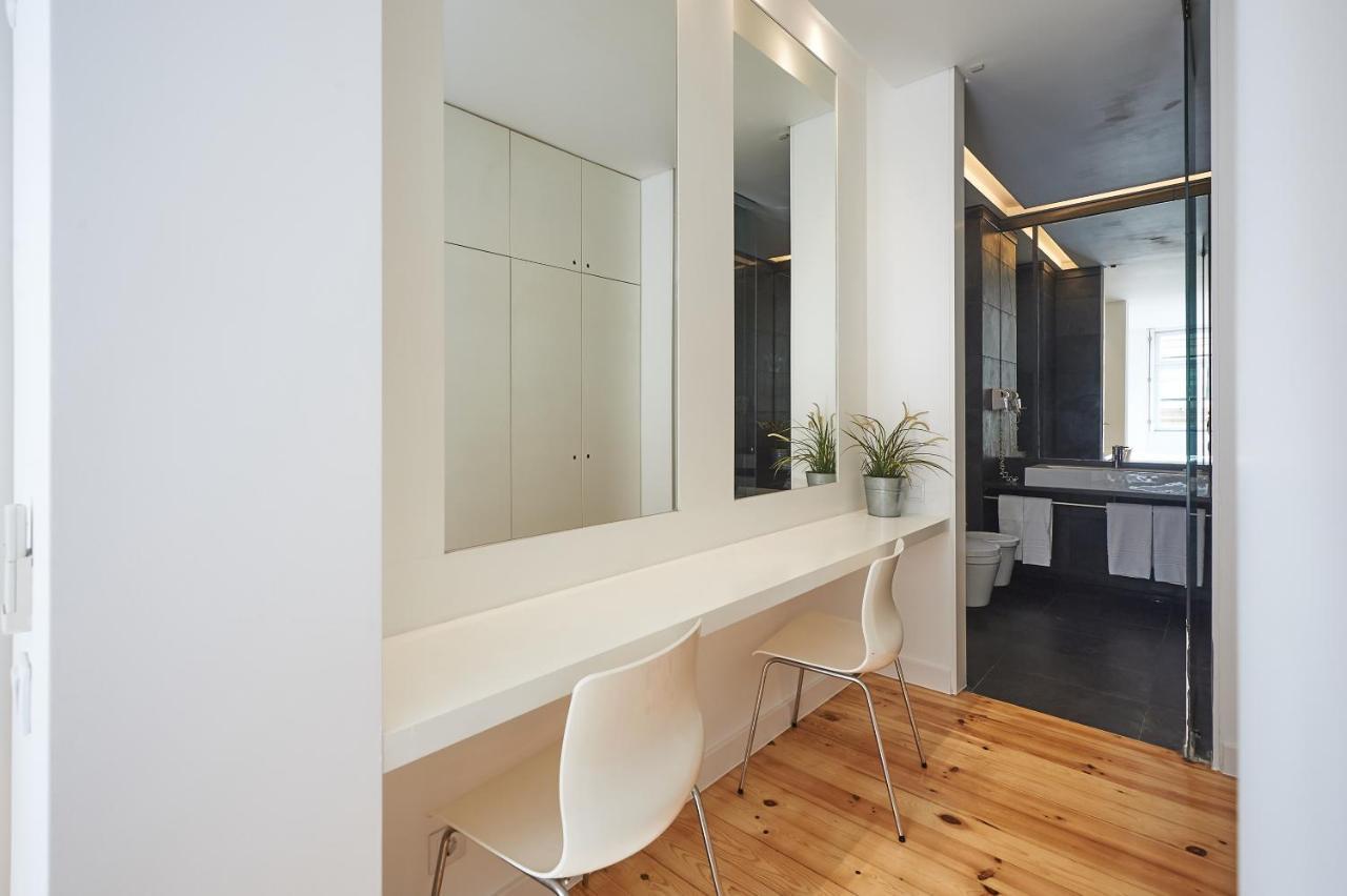Hello Lisbon Terreiro Do Paco Apartments Exterior photo