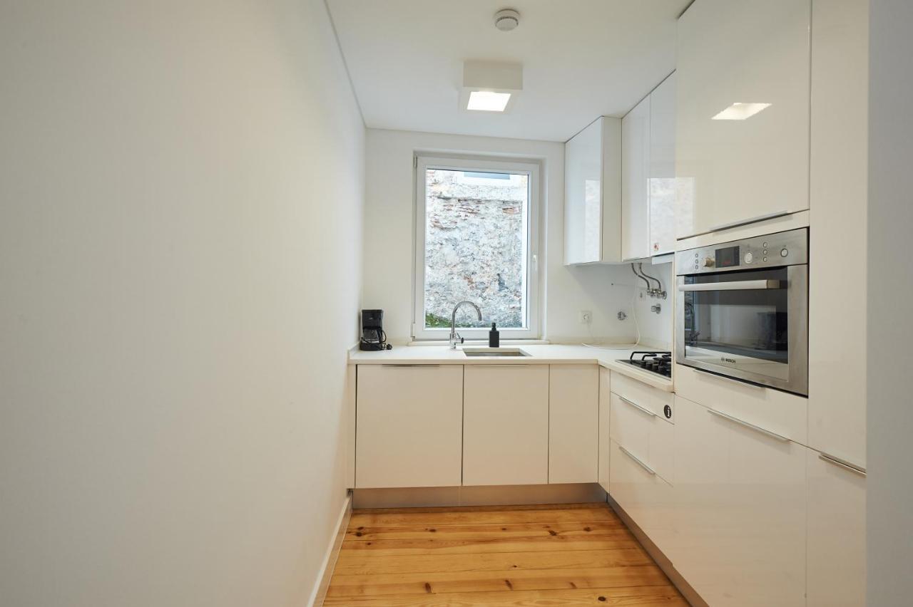 Hello Lisbon Terreiro Do Paco Apartments Exterior photo