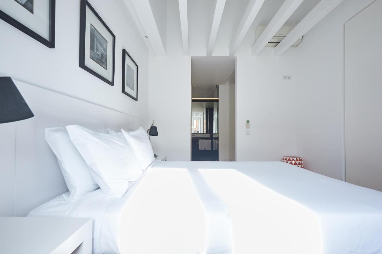 Hello Lisbon Terreiro Do Paco Apartments Exterior photo