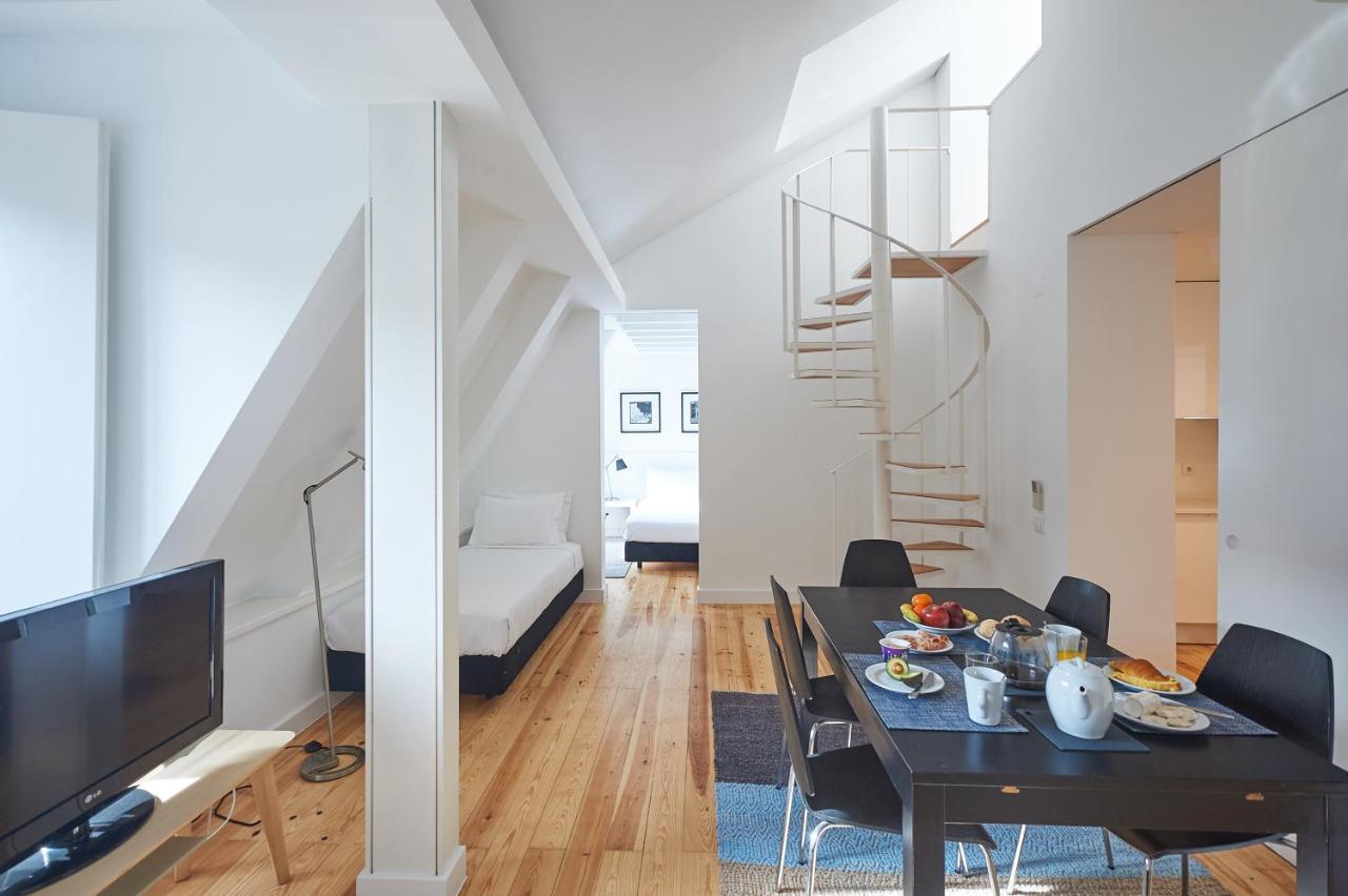 Hello Lisbon Terreiro Do Paco Apartments Exterior photo